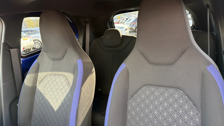 Toyota Aygo X 1.0 VVT-i Edge 5dr Auto Petrol Hatchback